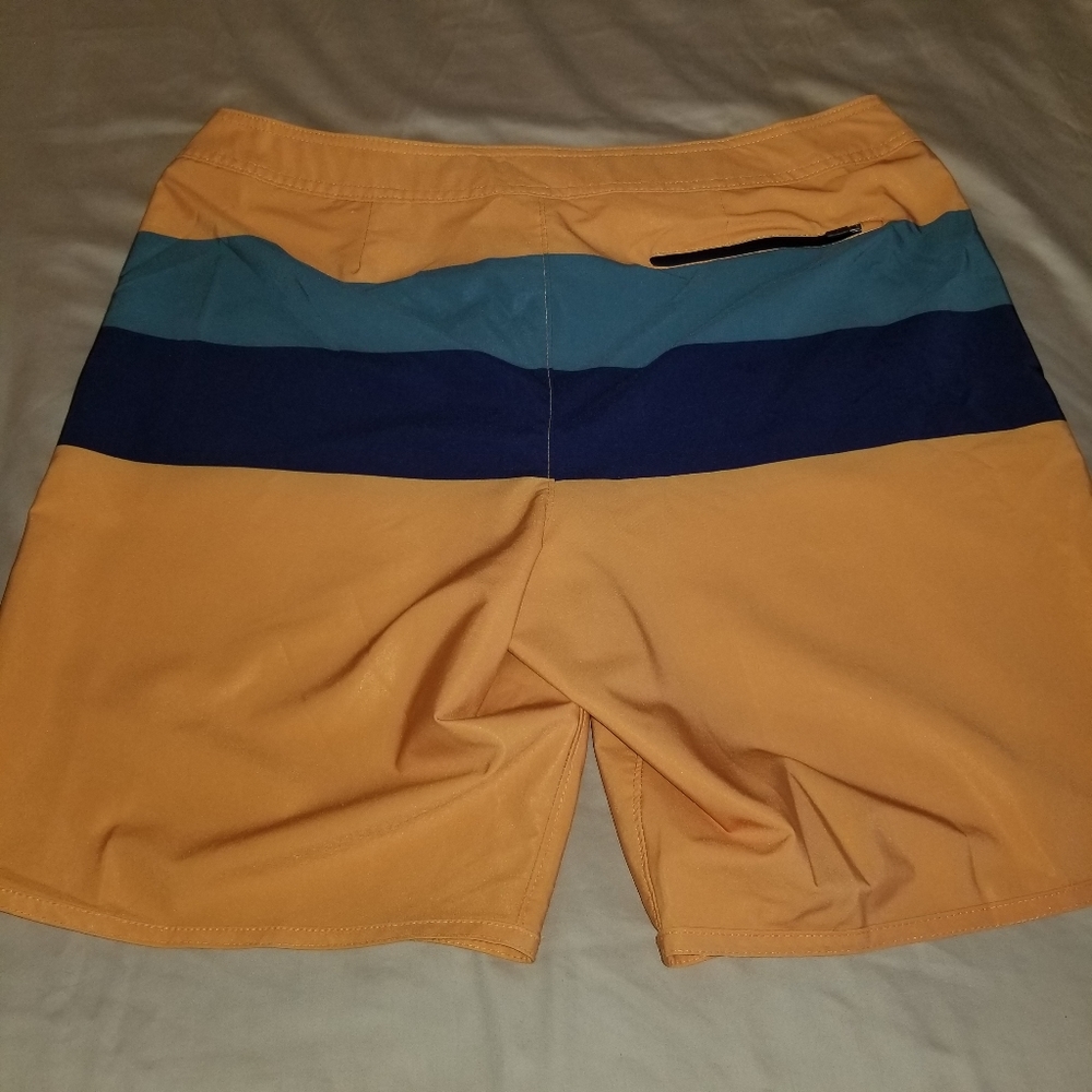 Hollister Board Shorts - Picture 4 of 6